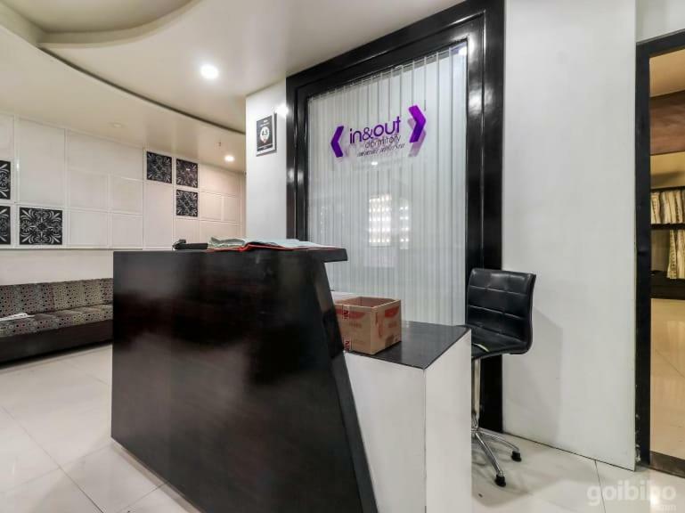 In & Out Dormitory أحمد أباد المظهر الخارجي الصورة